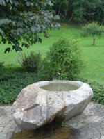 Brunnen/518319/173270---brunnen-von-2002-am (173'270) - Brunnen von 2002 am 23. Juli 2016 in Iseltwald