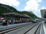 Boltigen/817423/250666---bls-mika-pendelzug---nr-123 (250'666) - BLS-MIKA-Pendelzug - Nr. 123 - am 27. Mai 2023 im Bahnhof Boltigen (Zugtaufe BOLTIGEN)