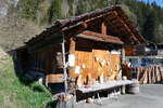 (286'225) - Holzskulpturen am 18. April 2026 in Rohrbach bei Frutigen