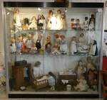(241'540) - Puppen am 18. Oktober 2022 in Spiez, Spielzeugmuseum