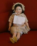 (241'546) - Porzellan-Puppe von 1912 am 18. Oktober 2022 in Spiez, Spielzeugmuseum