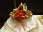 (143'594) - Ssse Schuhe in Gold am 31. Mrz 2013 in Thun, Hotel Seepark