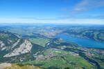 (279'809) - Blick auf Thun und Steffisburg mit Thunersee am 31. August 2025 vom Niesen aus