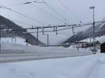 (148'793) - Viel Schnee beim Bahnhof von Airolo am 9. Februar 2014