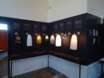 (128'796) - Im Saurer-Museum in Arbon: Mit Stickereien verzierte Lampen am 21. August 2010